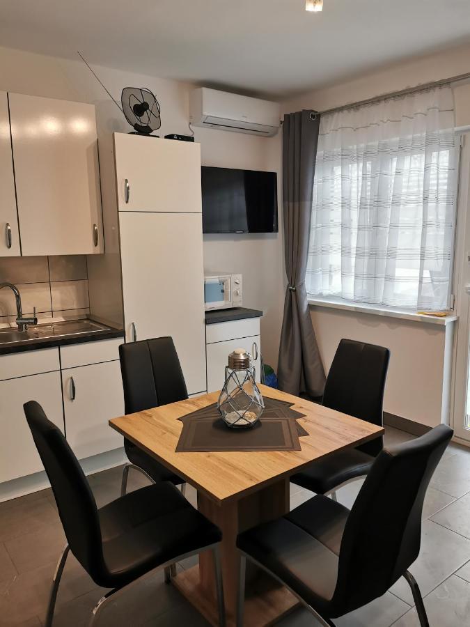 Apartments Penko 洛夫兰 外观 照片